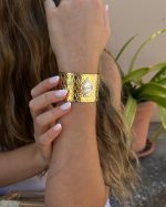 Pulseira rígida aço com coração Viana